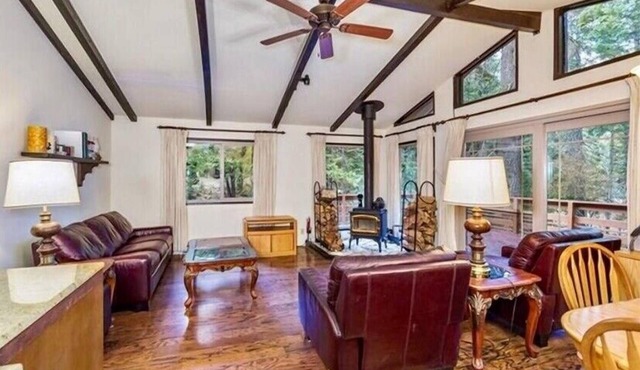 ManVee Lodge at Yosemite - Just 2 miles from the south gate entrance to Yosemite