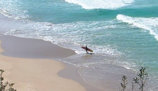 Manyana Beach Break absolute waterfront