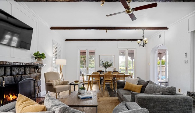 Manyung House, Mt Eliza - Stunning historic bluestone home, full of character with pool