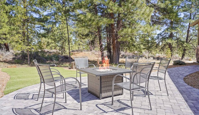 Manzanita - Hot Tub, Canal Front, AMAZING Location!