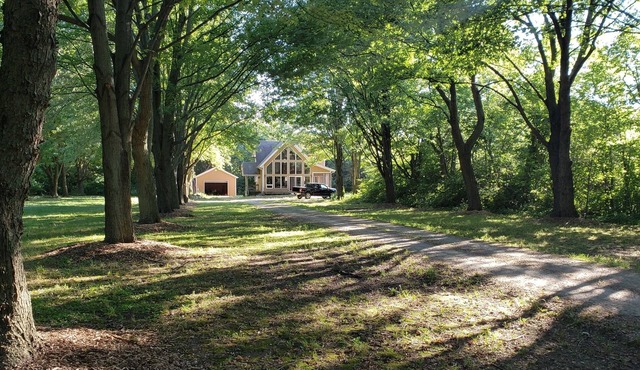 Maple Alley Retreat on Pelee Island