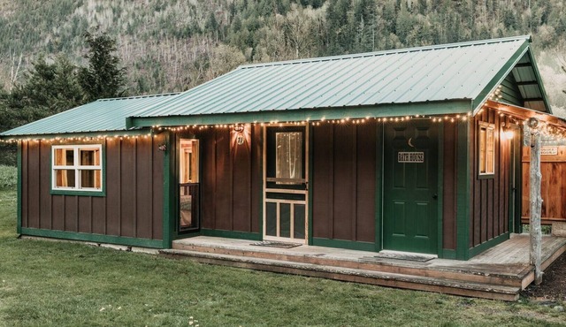 Maple Falls Cabin #71 - Rustic - Pets OK - Wi-Fi