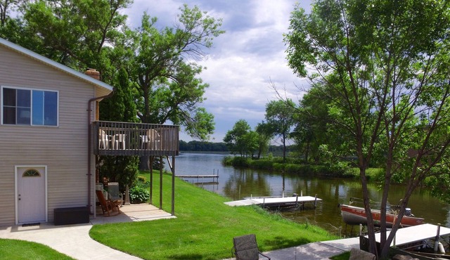 Maple Hill Resort "Dally Cabin" - 1 Hour from Twin Cities