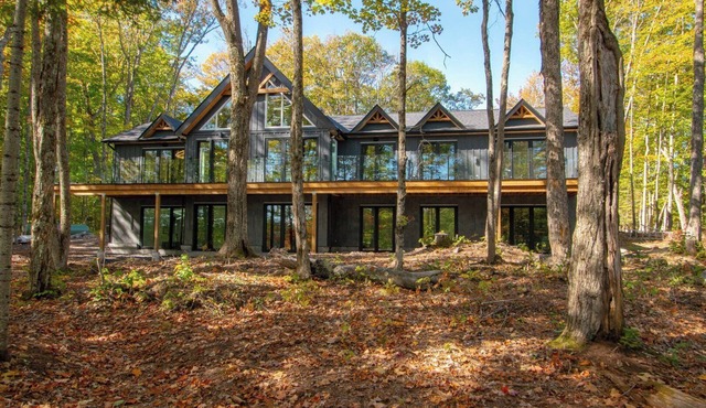 Maple Lake House - Six Bedroom Cottage, Sleeps 16