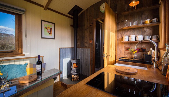 Maple - Little Ash Luxury Shepherd's Hut