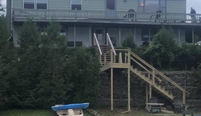 Maple Mountain House sleeps 10 - next door to Maple Mountain Cabin sleeps 6