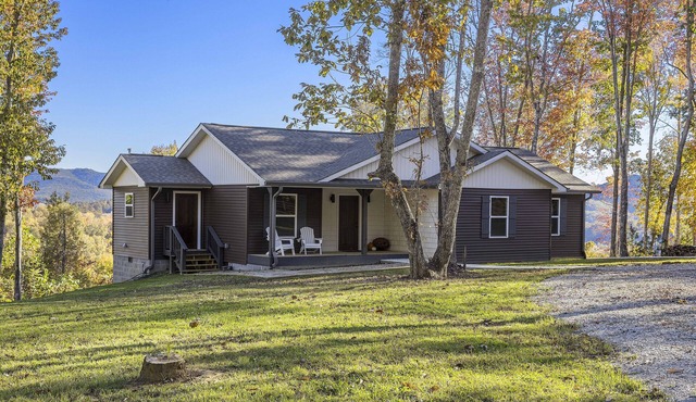 Maple Ridge - Ridge Road Scenic Cabins - Brimstone Recreation and Big South Fork