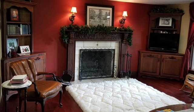 Maple Shade on the Amish Trail: Fireplace, Jacuzzi tub, Gazebo and more