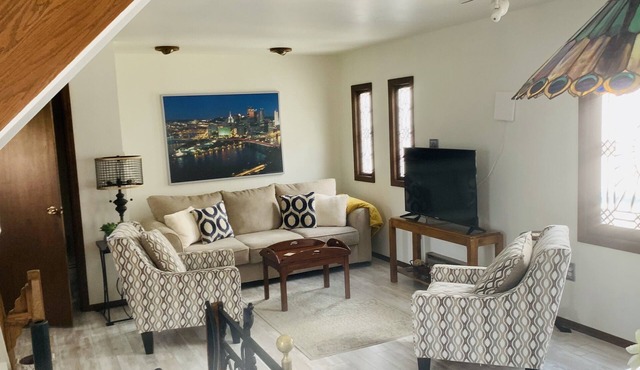 Maple Terrace -Mt Washington -15 steps to Grandview Ave. and the amazing views!