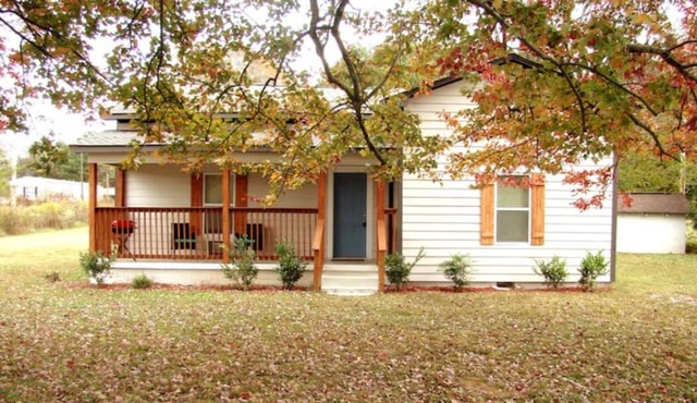 Maple Tree Cottage - Close to boat docks and Wedding venues