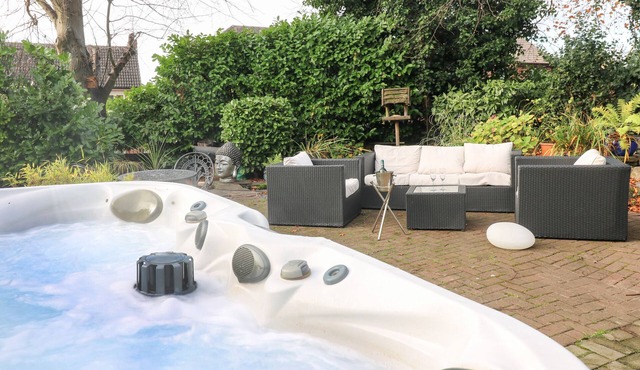 MAPLES ANNEX, pet friendly, with pool in Heanor