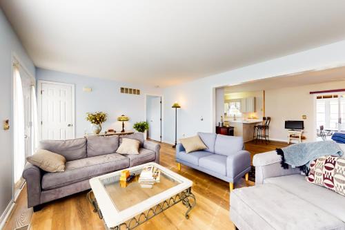 Maplewood - 30 Bryn Mawr Dr.