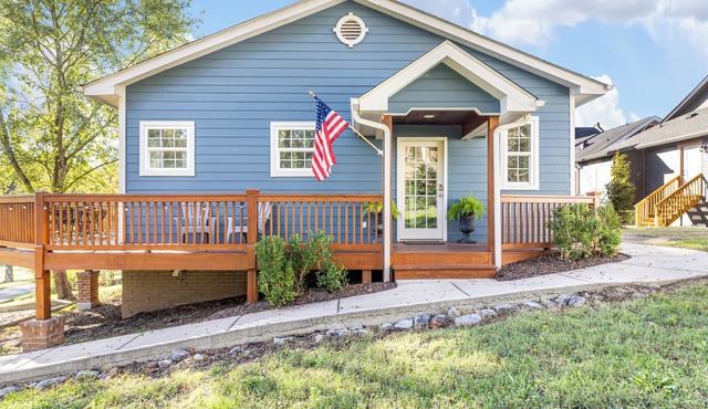 Maplewood Blue - city vibe/mountain views - St. Elmo, Chattanooga