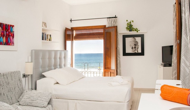 MAR - ESTUDIO CON VISTAS AL MAR