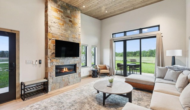 Mara Luxury Cabins- Ponderosa