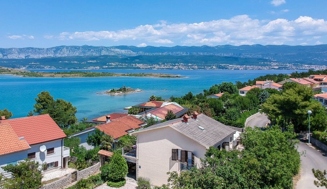 Maravic by Interhome