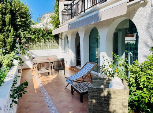 Marbella Beach House with Private Garden in Peaceful Area Close to Everything - Magnolia Properties