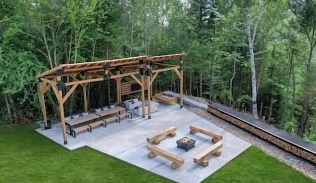 Marbella Cabins: Estate Retreat near Tremblant