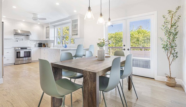 @ Marbella Lane - 3BR w/Deck near Beresford Park