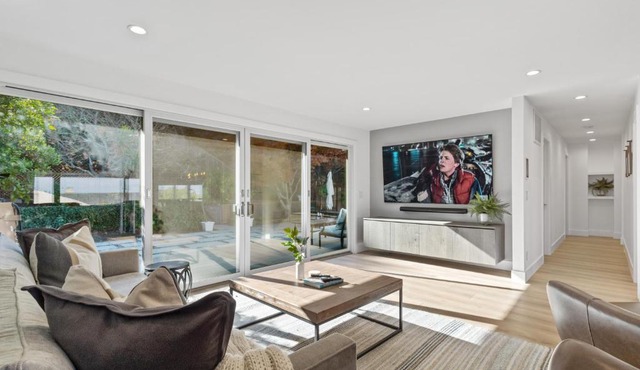 @ Marbella Lane - 3BR w/sweeping views of Bay Area