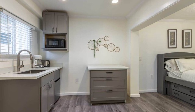 Marbella Lane - Adorable and Quiet Studio