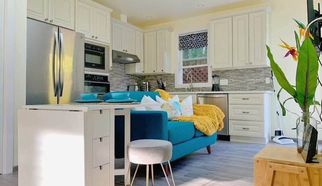 Marbella Lane Cozy 2BR Studio Duplex Home