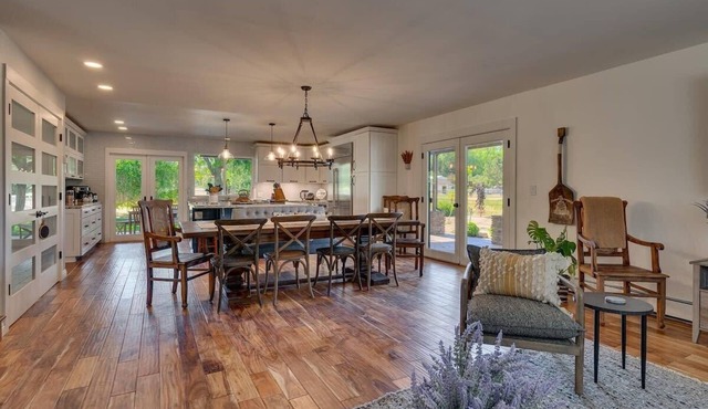 @ Marbella Lane - Eccentric 4BR Modern Ranch Home