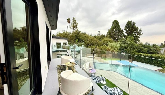 @ Marbella Lane - Enchanted Garden & Pool Hideaway