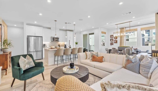 @Marbella Lane-Luxury Designer 3BR Home Disneyland