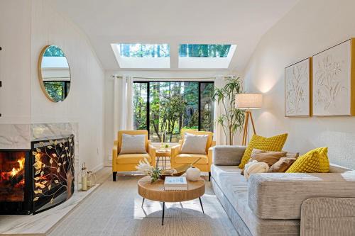 #Marbella Lane - Luxury Townhome 14 Min to Lumen