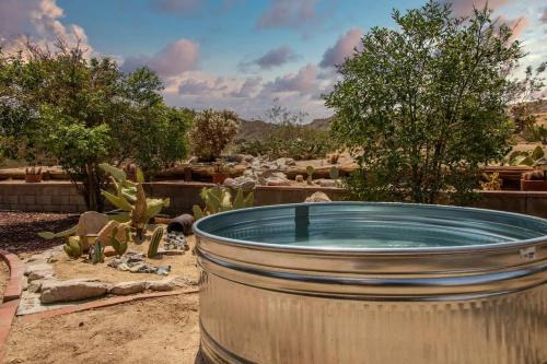 Marbella Lane - Perfect Desert Escape