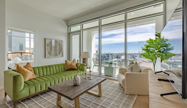 @ Marbella Lane - Sleek Corner Ocean View