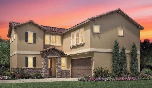 Marbella Lane Spacious 4BR Modern Family Home!