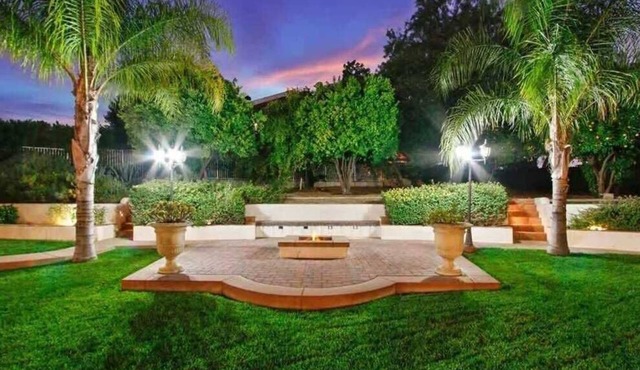 @Marbella Lane - Stylish 1BR Villa with Luxe Touch
