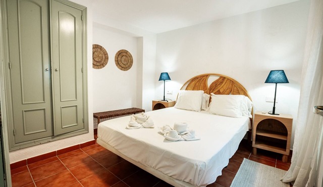 Marbella Village | Aduar 25/3