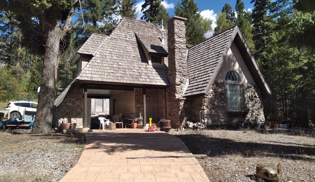 Marble Mountain Manor