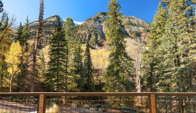 Marble Riverfront Retreat | Mountainside Escape