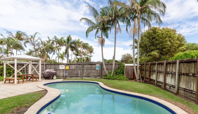 Marcoola Sands Retreat Steps from Marcoola Beach