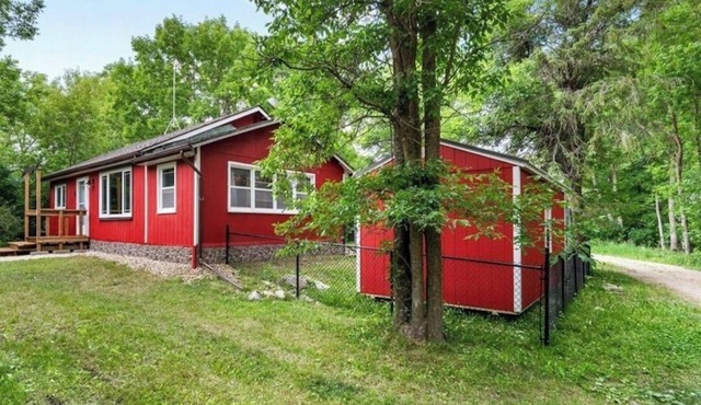 Mareyz is cozy, modern, comfortable, peaceful & relaxing home in Grand Marais.