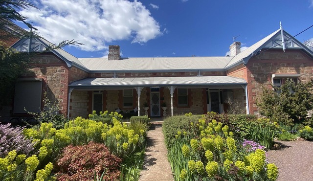 ‘Margaret Villa’ Circa 1890- gateway to the Southern Flinders Ranges!