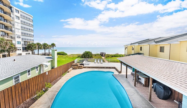 Margarita Manor - Oceanfront Pool Home
