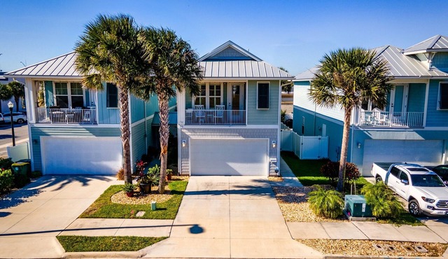 Margarita Villa Modern Home with Partial Ocean Views 3BR/2.5BA