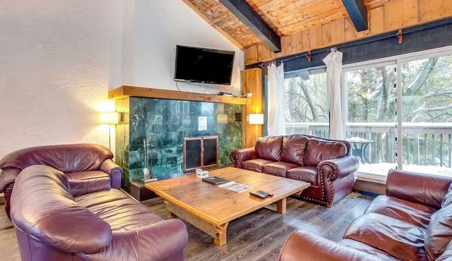 "Margaritaville" Big Space, Lots of fun + Hot Tub