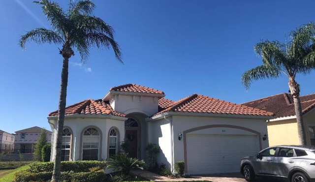 MargaritaVilla Close to Disney Desirable Gated Tuscan Hills 2 Master Ensuites