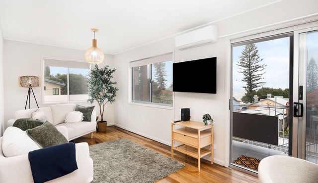 Margate Beach down the Lane