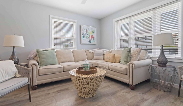 Margate Bungalow by the Beach I