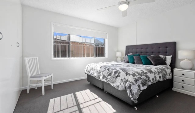 "Margate Magic Waterfront" - Margate Q 4019