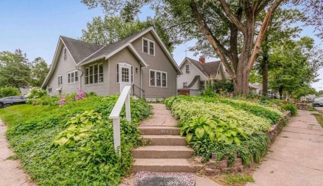 Margaux’s Manor - Clean, eclectic, kid friendly