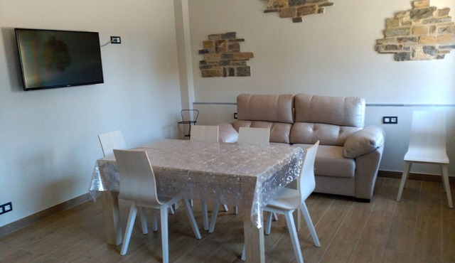 MARIA AINSA USANA APARTMENT