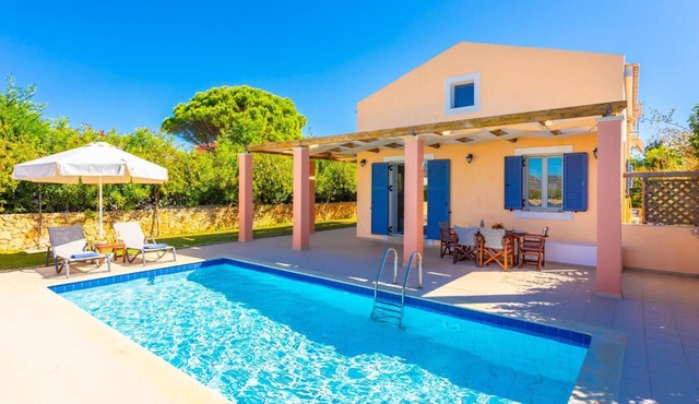 Maria Beach House - Three Bedroom Villa, Sleeps 7